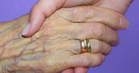 Praktische Tipps für eine leichtere Pflege zu Hause (c)_by_Rike_pixelio.de