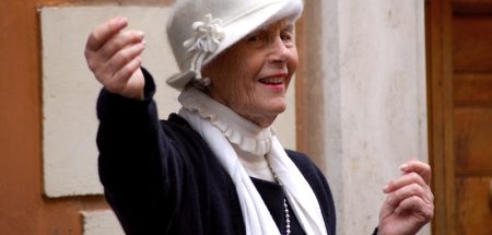 Muss Kleidung für Senioren eigentlich „anders“ sein? (c) Pixabay.com