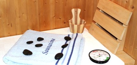Beschwerden bei Heuschnupfen lindern. In der Sauna. (c) Pixabay.com
