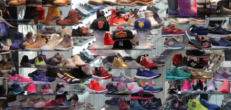 Wenn der Schuh drückt – Tipps für den Kauf passender Schuhe (c) Pixabay.com