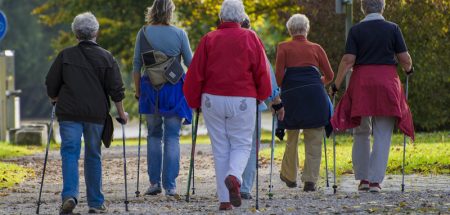 Nordic Walking – und es kommt doch auf die richtige Technik an (c) Pixabay.com
