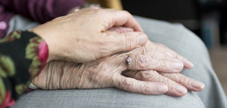 Helfersyndrom: Wenn anderen Menschen helfen pathologisch wird (c) Pixabay.com