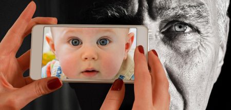 Älter werden, aber dabei jung bleiben – wer möchte das nicht? (c) Pixabay.com