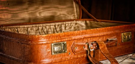 „Ich packe meinen Koffer mit: e-Card und Versicherungsschutz.“ (c) Pixabay.com