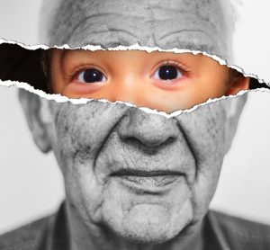 Bildlich gesprochen, steckt immer mehr Jugend in der "Schale" älterer Menschen, Stichwort AlterNEUdenken.(c) Pixabay.com