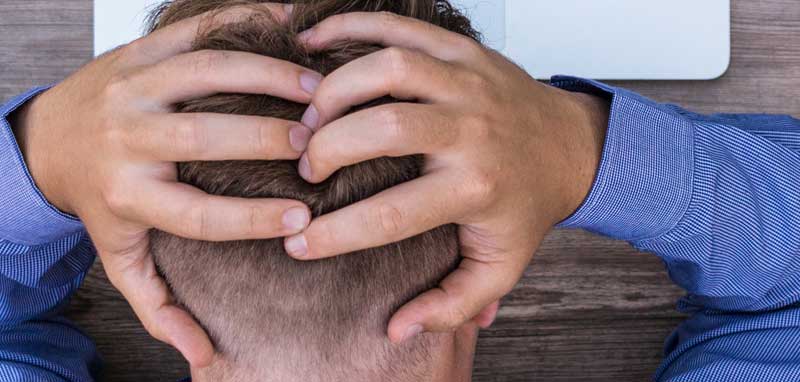 Haarausfall bei Männern – und weg ist die 'gute Laune' 8 Haarausfall bei Männern – und weg ist die 'gute Laune'