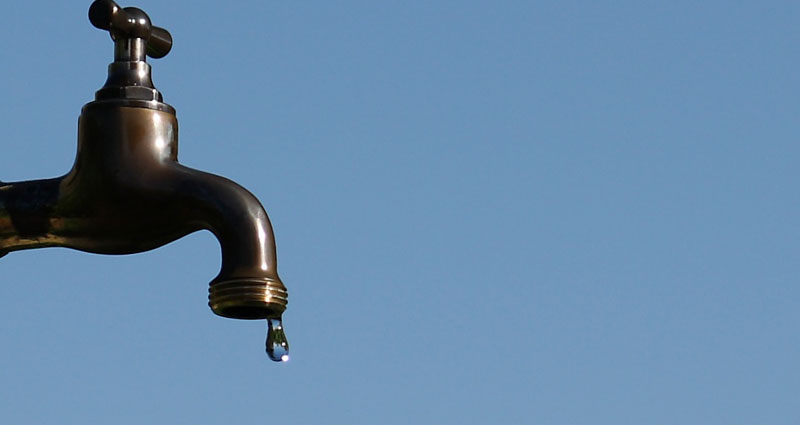 Ein tropfender Wasserhahn. (c) Pixabay.com