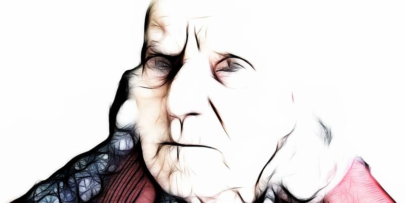 Der Kopf einer an Demenz erkrankten alten Frau, die ins Leere schaut, stark weich gezeichnet.  (c) Pixabay.com