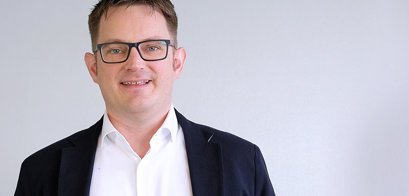 Porträt Thorsten Behrens, Geschäftsführer E-Commerce-Gütezeichen. c) Österreichisches E-Commerce-Gütezeichen
