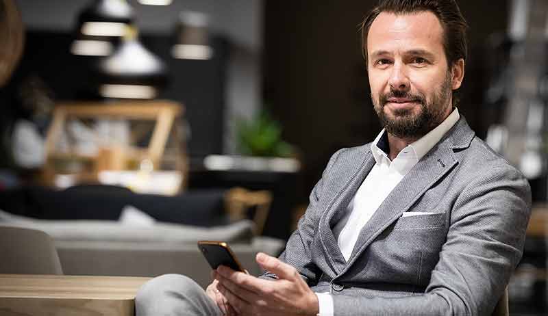 Unbeschwert ins hohe Alter – Smartphones und Services für Senioren 2 Michael Rabenstein, GF von Doro Österreich. (c) Doro/ Anna Stöcher