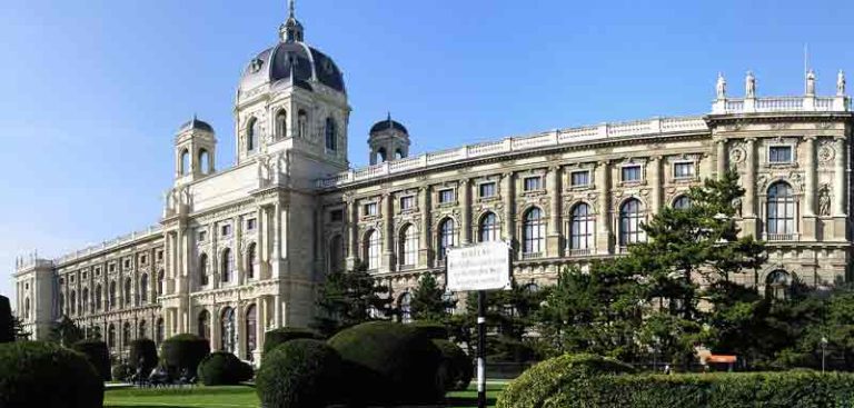Das Naturhistorische Museum in Wien, Außenansicht. (c) Pixabay.com