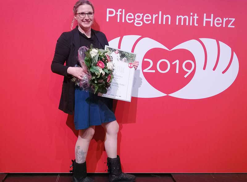 Tina Tschinkel-Pfeiffer, eine der Gewinnerinnen der "Pflegerinnen mit Herz 2019". (c) Casa