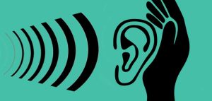 Schwerhörigkeit ist mittlerweile besser behandelbar als je zuvor Grafik: eine Hand an einer Ohrmuschel, auf die Schallwellen zukommen. (c) Pixabay.com
