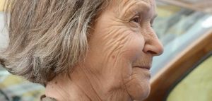 Das Profil einer alten Frau. (c) Pixabay.com