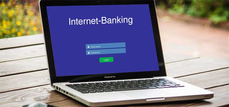 Ein offener Laptop mit der Einstiegsseite zum Internet-Banking.
(c) Pixabay.com