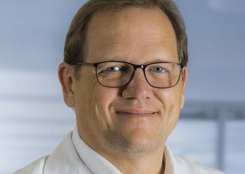 Portrait Prim. Dr. Thomas Keintzel, Leiter der Abteilung für Hals-, Nasen- und Ohrenkrankheiten am Klinikum Wels-Grieskirchen.
(c) Nik Fleischmann