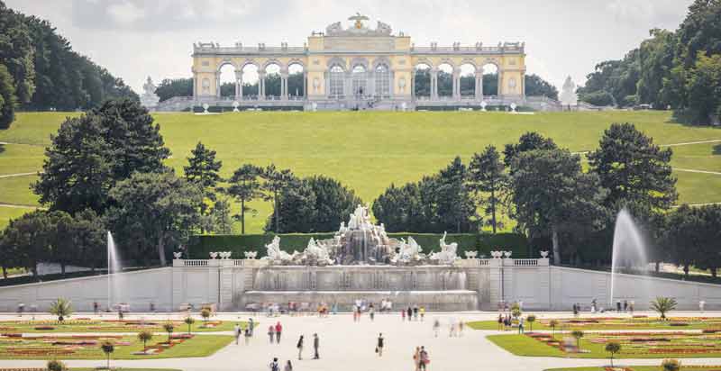 Blick auf die Gloriette beim Schloss Schönbrunn.
(c) Schloss Schönbrunn Kultur-und Betriebsges.m.b.H./ Severin Wurnig