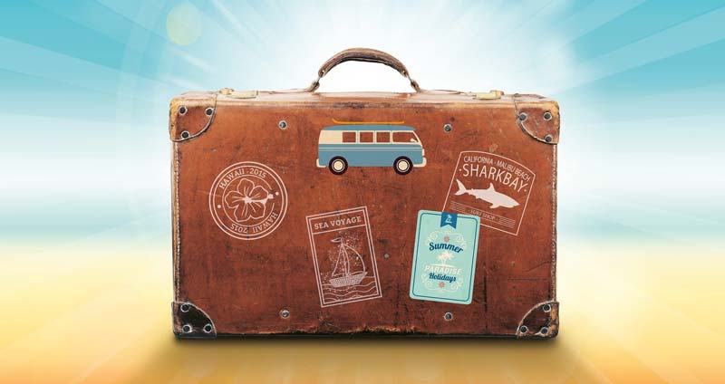 Wie werden wir 2021 reisen? Wandel in Prioritäten, Wünschen, Zielen 1 Ein alter Reisekoffer mit Aufklebern, Stichwort reisen in 2021.
(c) Pixabay.com