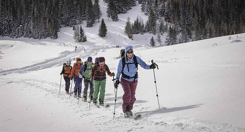 Eine Gruppe Skitourengeher, Stichwort sichere Bergerlebnisse.
(c) Martin Edlinger