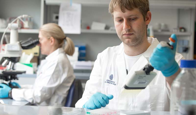 Forscher in einem Labor an der MedUni Wien.
(c) MedUni Wien