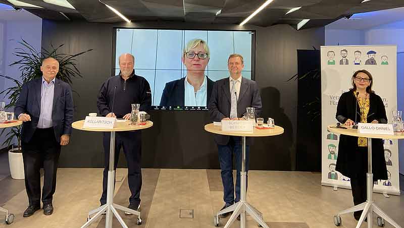 Zecken machen vor Covid-19 nicht Halt – daher unbedingt impfen 2 ExpertInnen bei einem Pressetermin zum Thema Zeckenimpfung.
(c) Fine Facts/ Uta Müller-Carstanjen