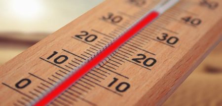 Ein Thermometer, das an die 40 Grad Celsius zeigt. (c) Pixabay.com