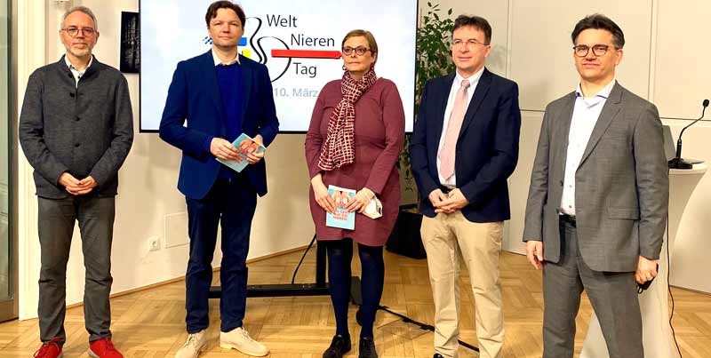 Nierenleiden – unerkannte Volkskrankheit mit hoher Dunkelziffer 2 Gruppenbild mit Fachexpert•innen zum Welt Nieren Tag.
(c) AstraZeneca