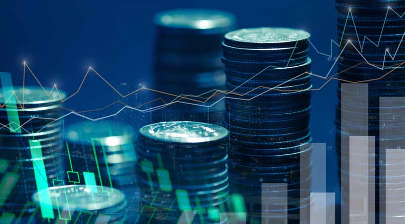Reden wir über Geld – Tipps wie sie Finanzbetrüger erkennen können 2 Grafik: Stapel mit Münzen, darüber Linien einer Kursentwicklung von Aktien.
(c) AdobeStock