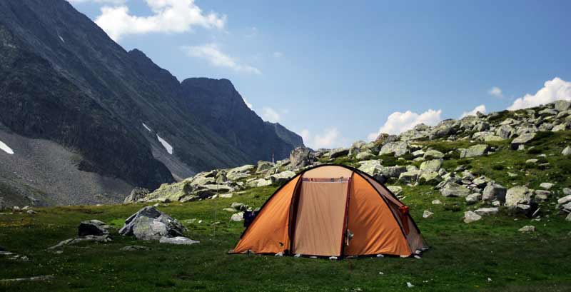 Ein Zelt in den Alpen, Stichwort wildcampen.
(c) Archiv Alpenverein