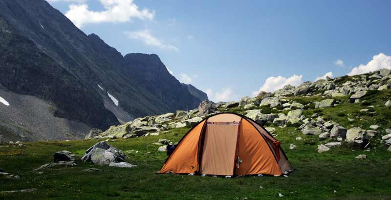 Wildcampen und Biwakieren am Berg – was ist erlaubt, was nicht? 2 Ein Zelt in den Alpen, Stichwort wildcampen.
(c) Archiv Alpenverein